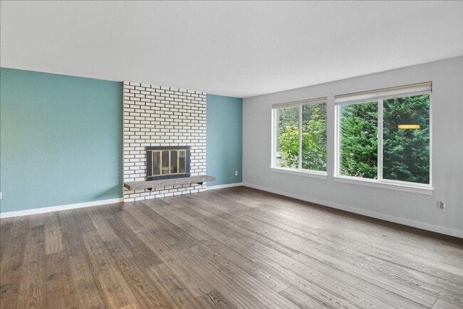 Building Photo - 4bd/2.5ba Woodinville