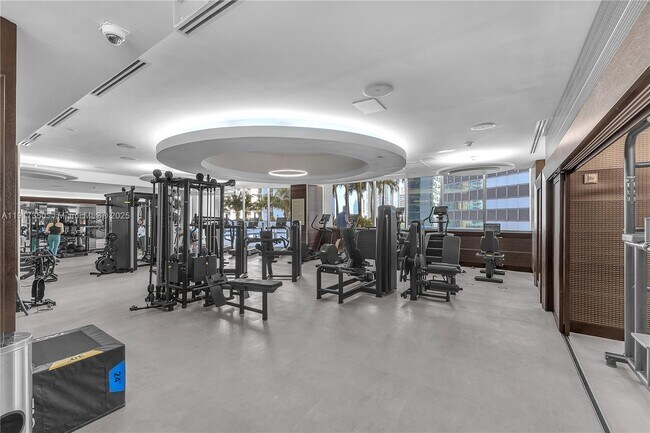 Building Photo - 200 Biscayne Blvd Way