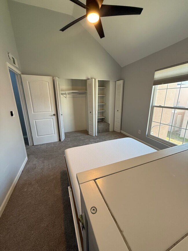 Building Photo - 3525 Rebecca Ln