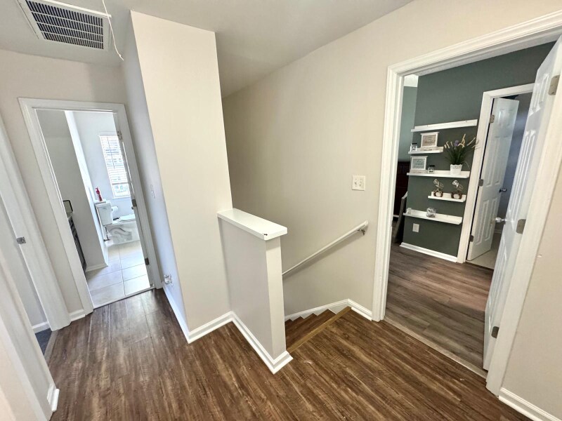 Building Photo - 9507 Guernsey Ct