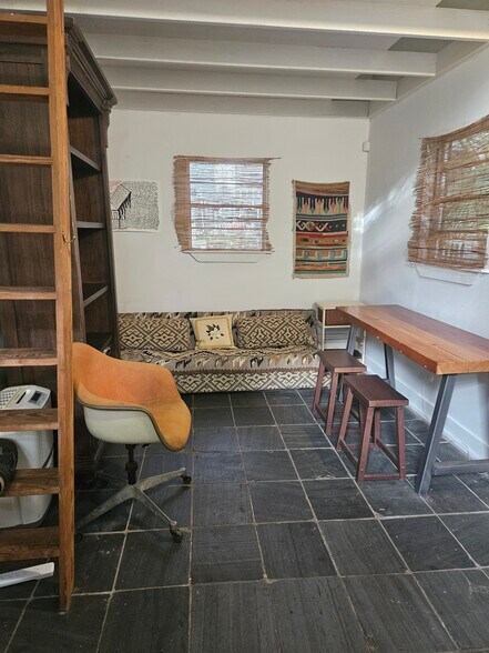 Building Photo - 2326 Esplanade Ave