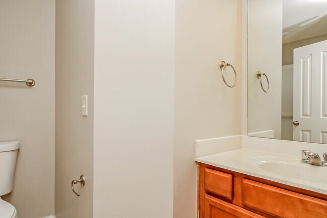 Building Photo - 8051 Logan Dr