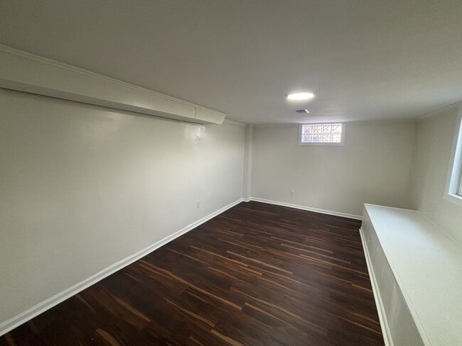 Building Photo - 3700 W 21st Ave