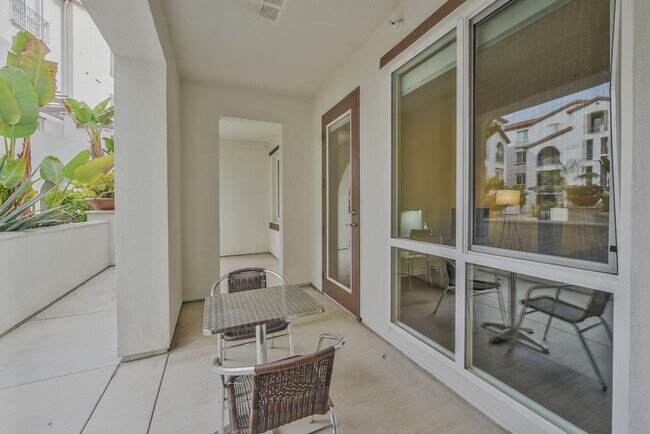 Building Photo - 10635 Calle Mar De Mariposa