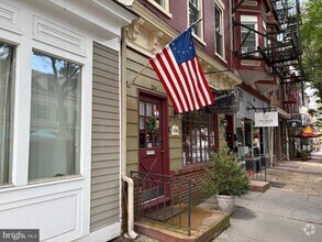 Building Photo - 224 Farnsworth Ave