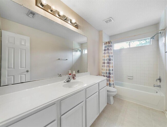 Building Photo - 25719 Bearborough Dr
