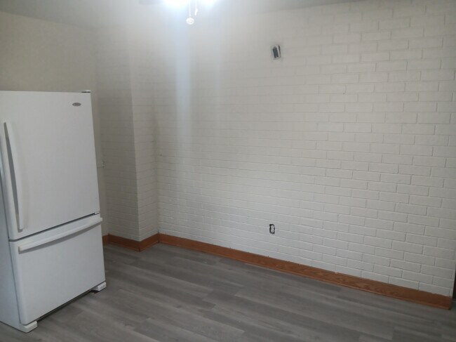 Building Photo - 315 Jennings St