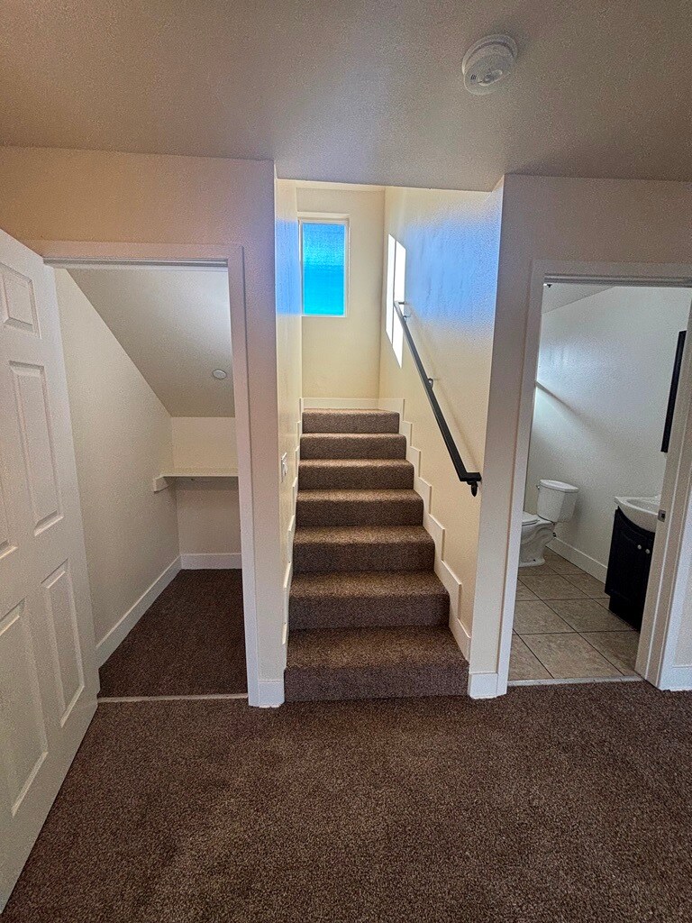 Building Photo - 123 E 88th St