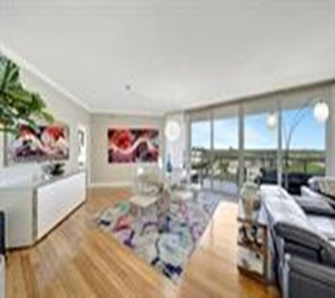 Building Photo - 6051 N Ocean Dr