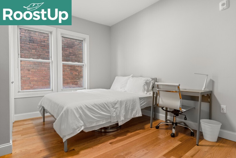 Building Photo - Furnished Bedroom with Private Bath in South Boston