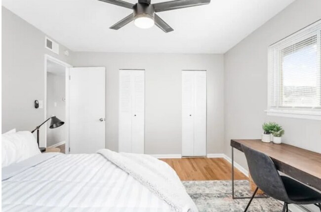 Building Photo - 516 Splitlog Ave