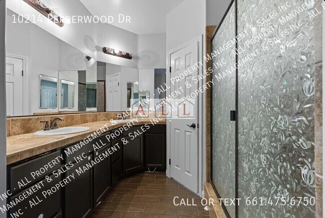 Building Photo - 10214 Pepperwood Dr