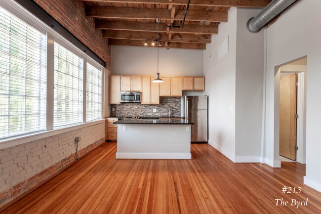 Interior Photo - Landmark at 1700 Apartments