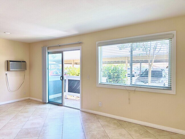 Building Photo - FOR RENT - Mira Mesa San Diego 2Br/1Ba 698...
