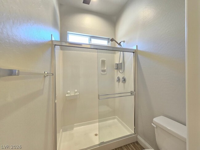 Building Photo - 8090 Ancient Oaks Ave