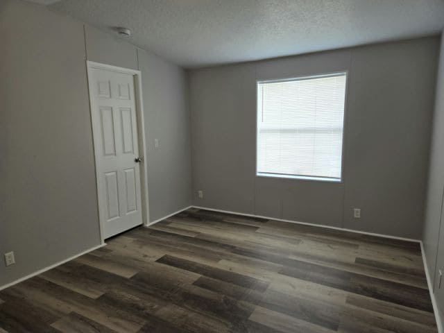 Building Photo - 119 Elderberry Ln