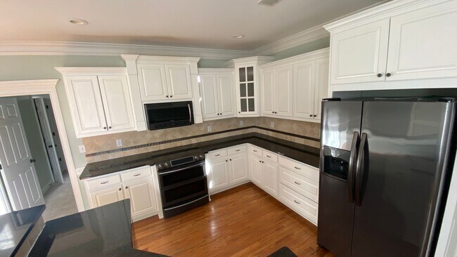 Building Photo - Harbor Club, Carriage Ridge - 3bd/2.5ba