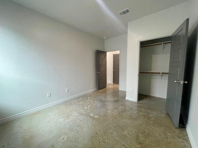 Building Photo - 224 Riptide Dr
