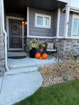 Building Photo - 5383 Homeward Dr