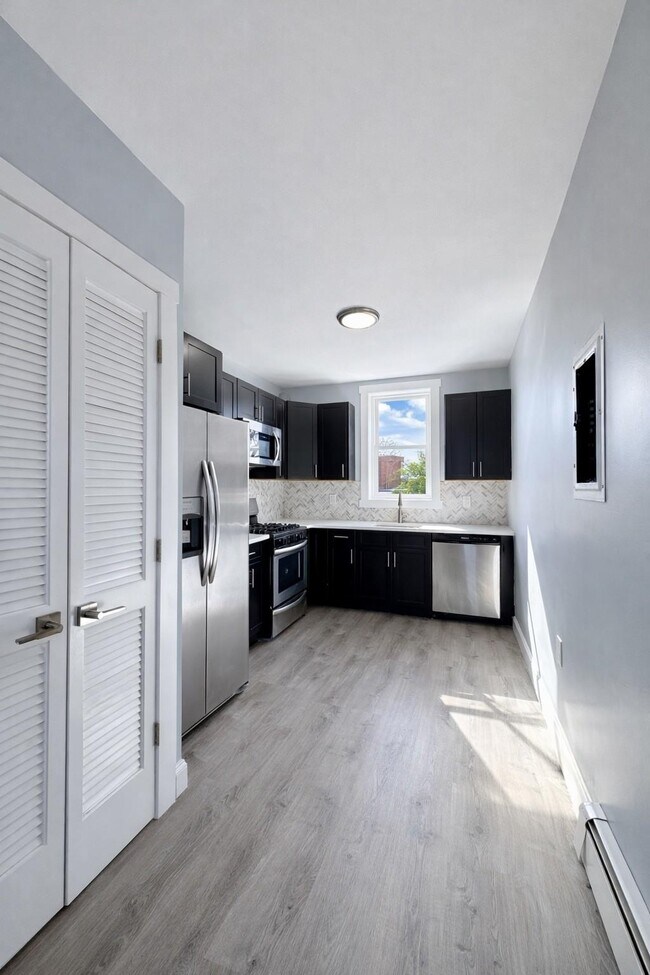 Building Photo - 97 Reservoir Ave