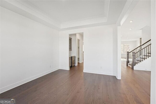 Building Photo - 2815 Medford Dr