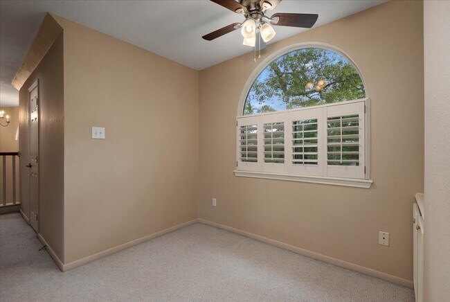 Building Photo - 14151 Buckingham Ln