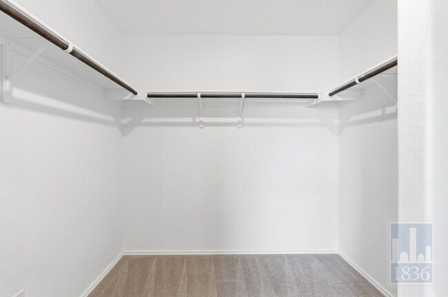 Building Photo - 190 Tofalla