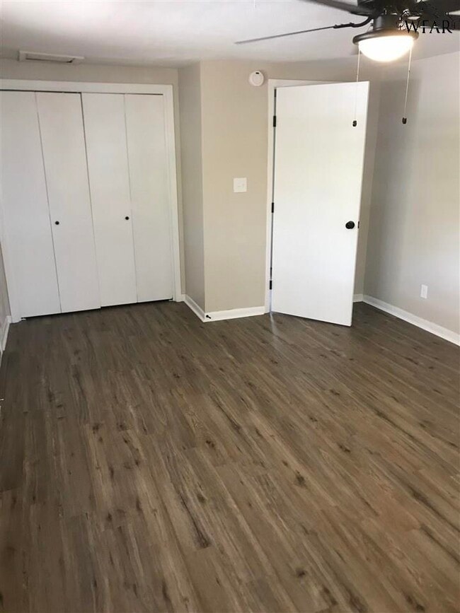 Building Photo - 3009 AVENUE Q B Ave
