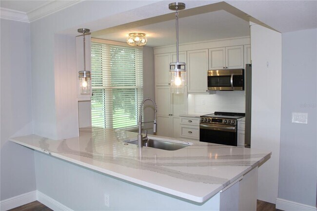 Building Photo - 4410 Fairways Blvd