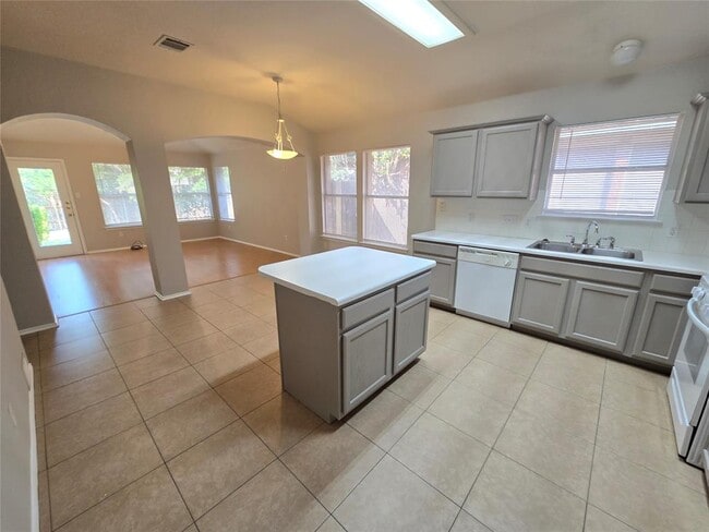 Building Photo - 3316 Texas Topaz Dr