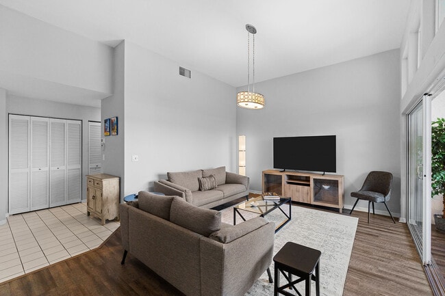 Building Photo - 2651 Citrus Lake Dr