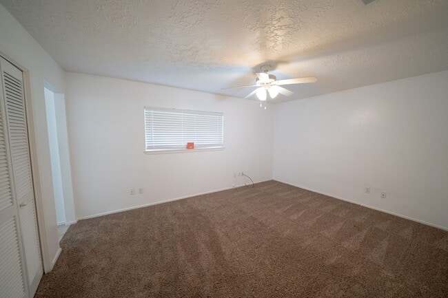 Building Photo - 24019 Pepperrell Pl St