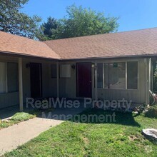 Building Photo - 1229 NW Highland Ave