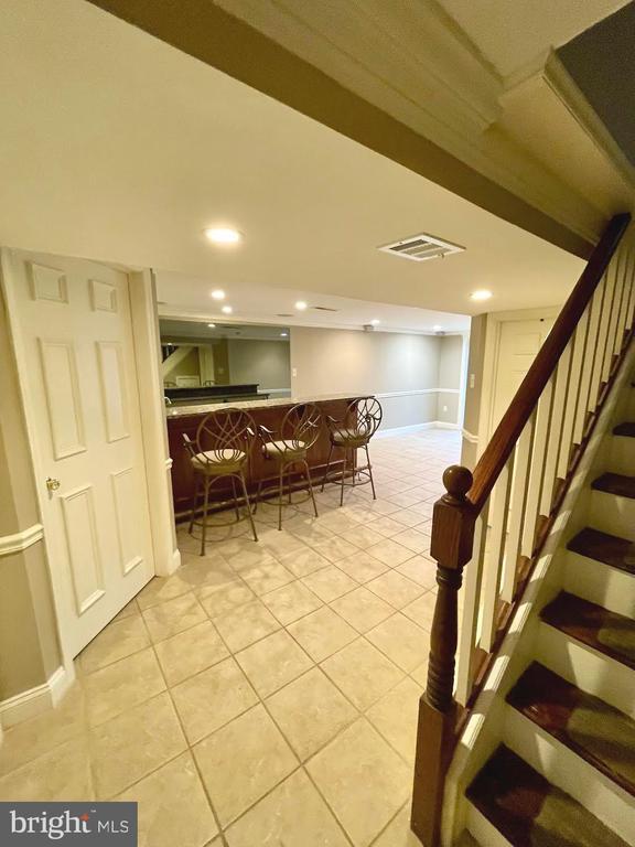 Building Photo - 119 E 11th Ave