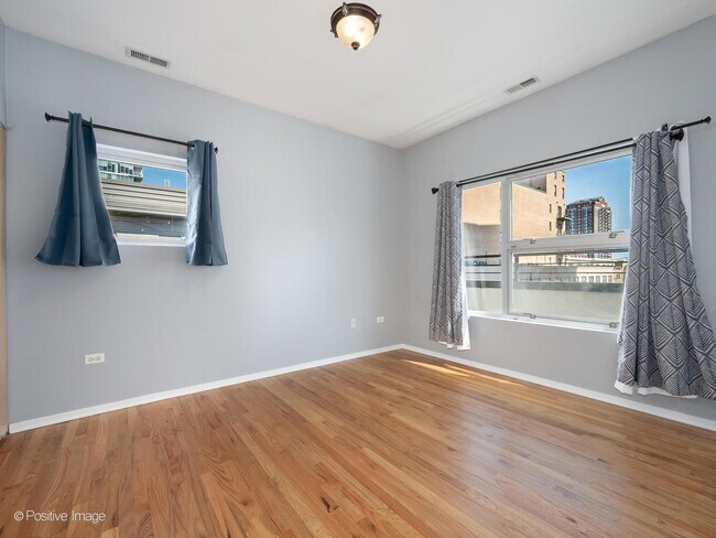 Building Photo - 1808 S Michigan Ave