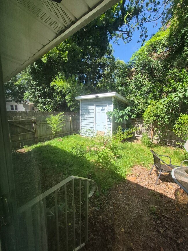 Building Photo - NEW LISTING!!!!!