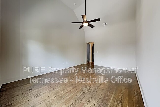 Building Photo - 634B Vernon Ave