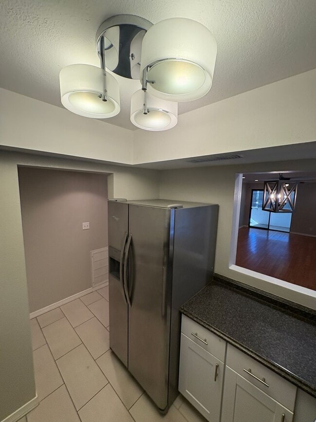 Building Photo - READY TO VIEW NOW! Beautiful 2 Bed/2 Bath ...