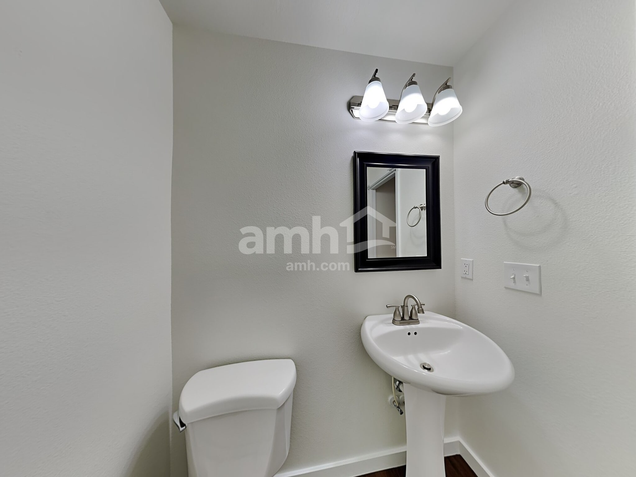 Building Photo - 96 W White Sands Dr