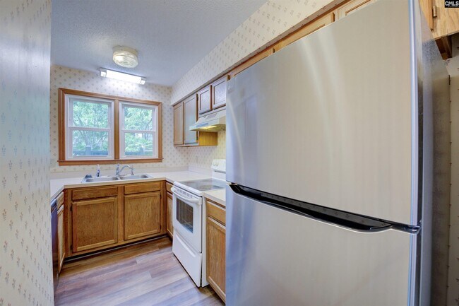 Building Photo - 106 Huntcliff Dr