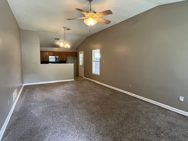 Building Photo - Renovated 2 Bedroom 2 Bath Home for Rent!