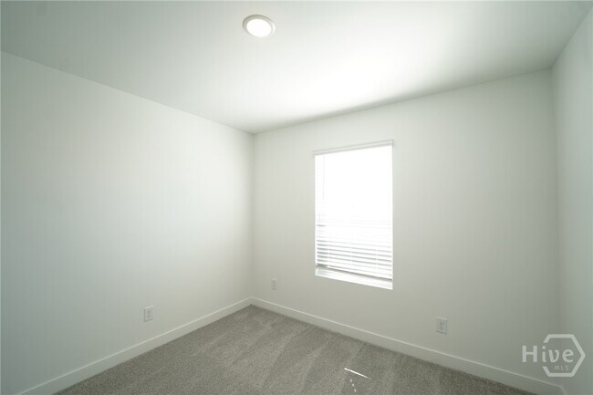 Building Photo - 108 Kingswood Cir