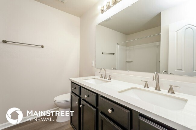 Building Photo - 3960 Foliage Dr