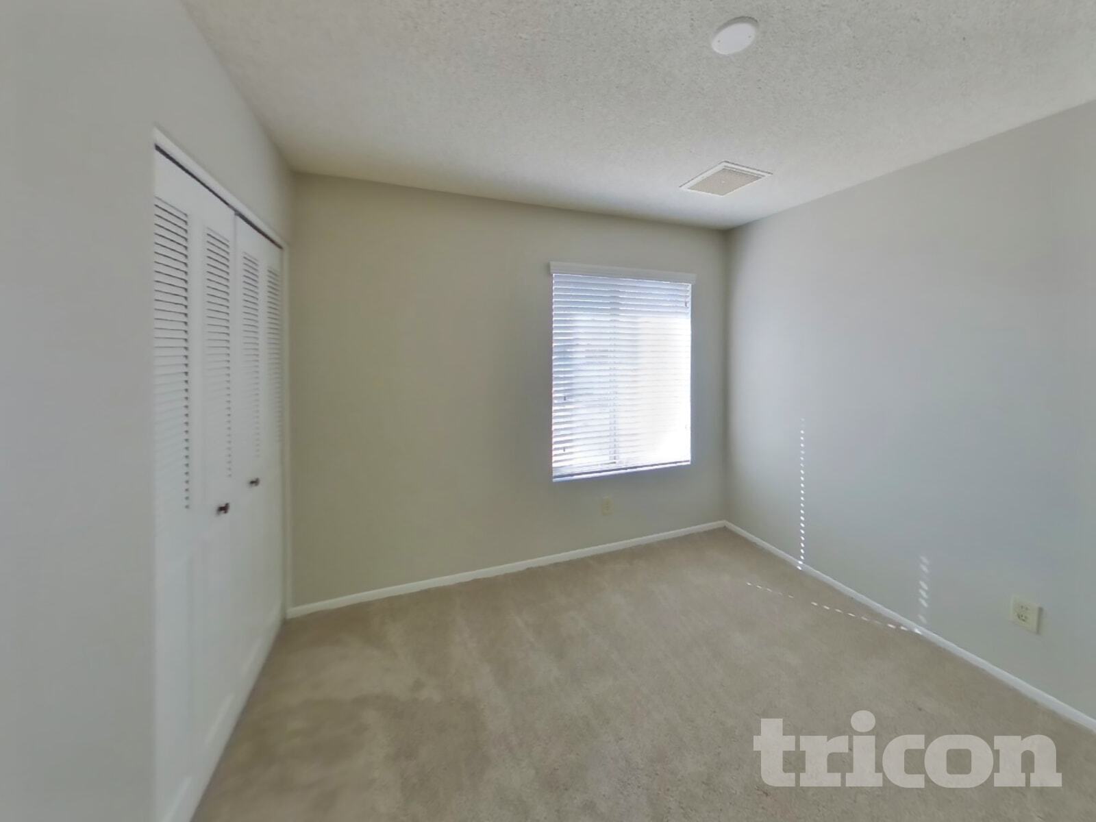 Building Photo - 10044 W Highland Ave