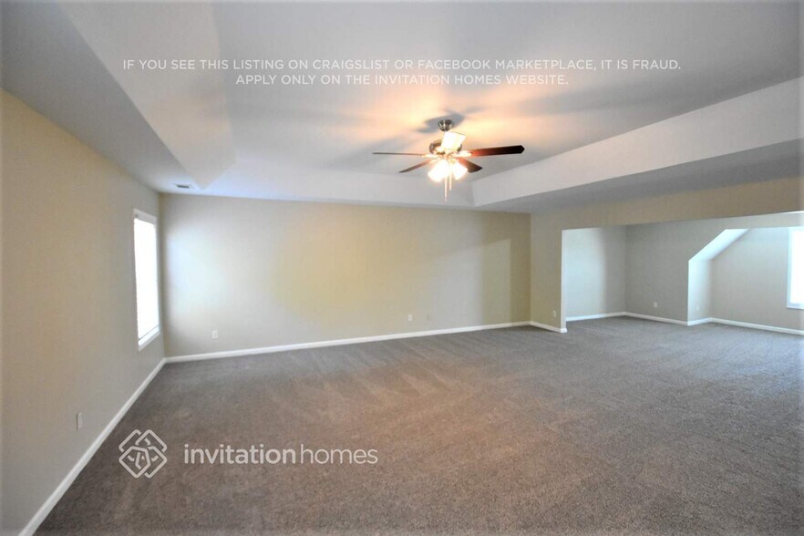 Building Photo - 100 Barberry Ln