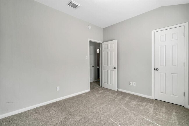 Building Photo - 31723 Regal Park Ct