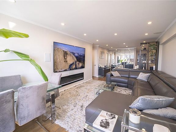 Building Photo - 1625 Emmons Ave