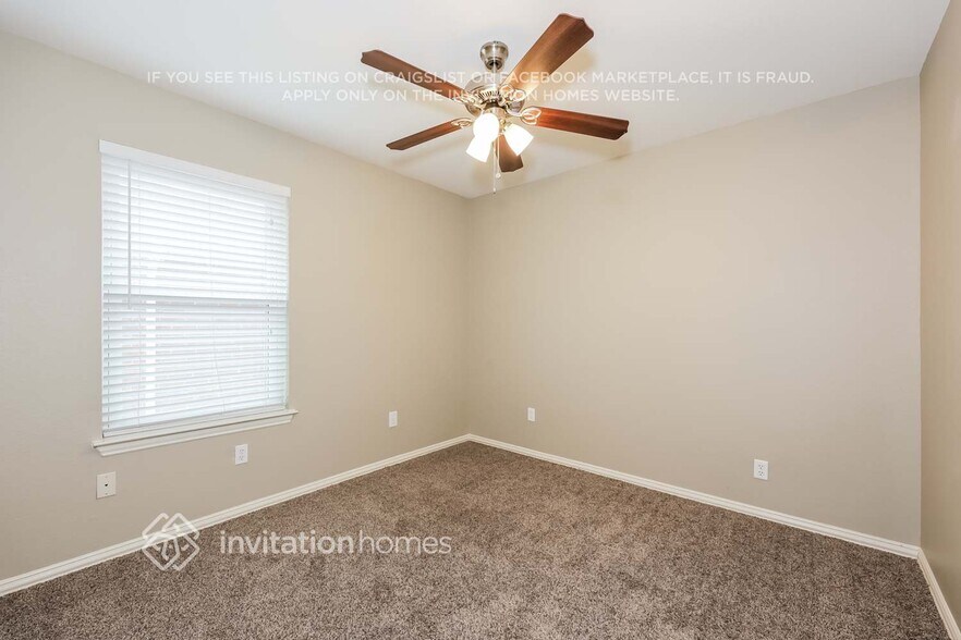 Building Photo - 2309 Brookview Dr