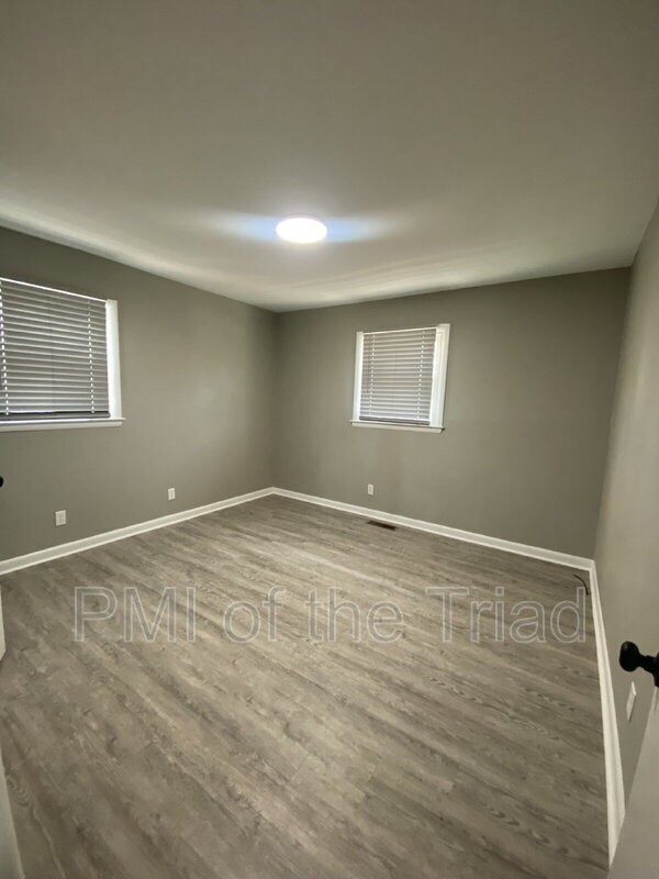 Building Photo - 1505 Julian St