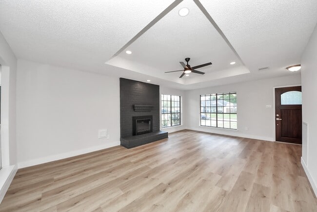 Building Photo - 1114 N Nottingham